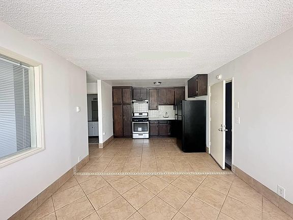 2nd image of 647 Olive Ave #9