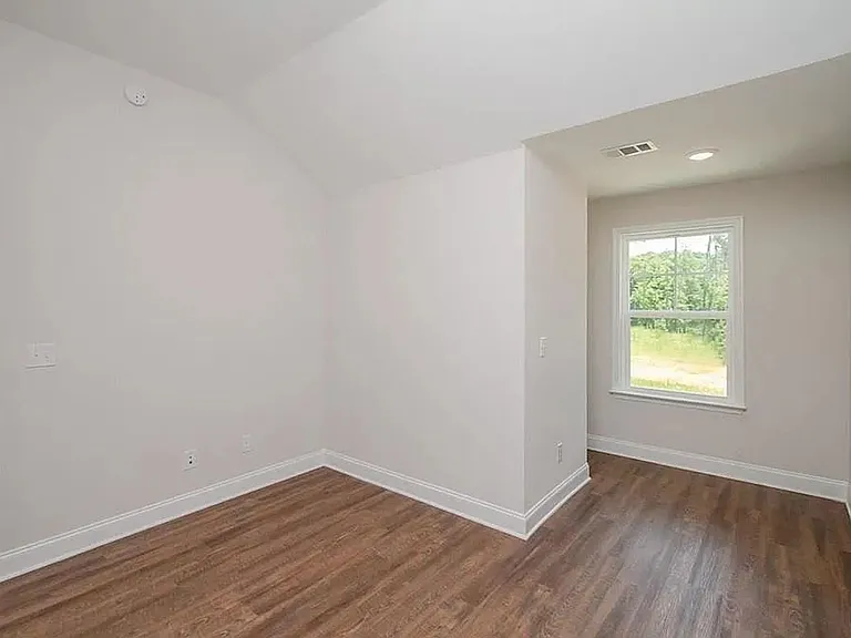 335 Sumac Trl — Photo 14