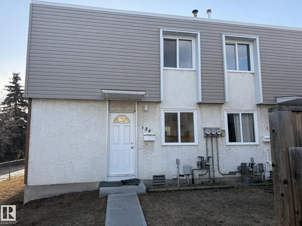 124 Cornell Ct NW, Edmonton, AB T5C 3C3