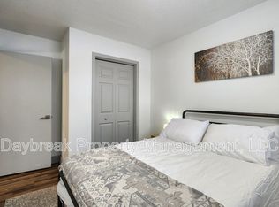 525 7th Ave E APT 4, West Fargo, ND 58078