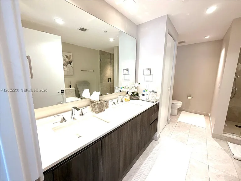 488 NE 18th St #3210 — Photo 22
