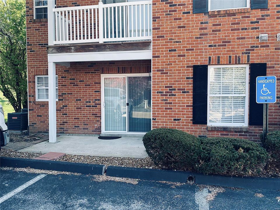 2nd image of 450 Benton Dr APT C