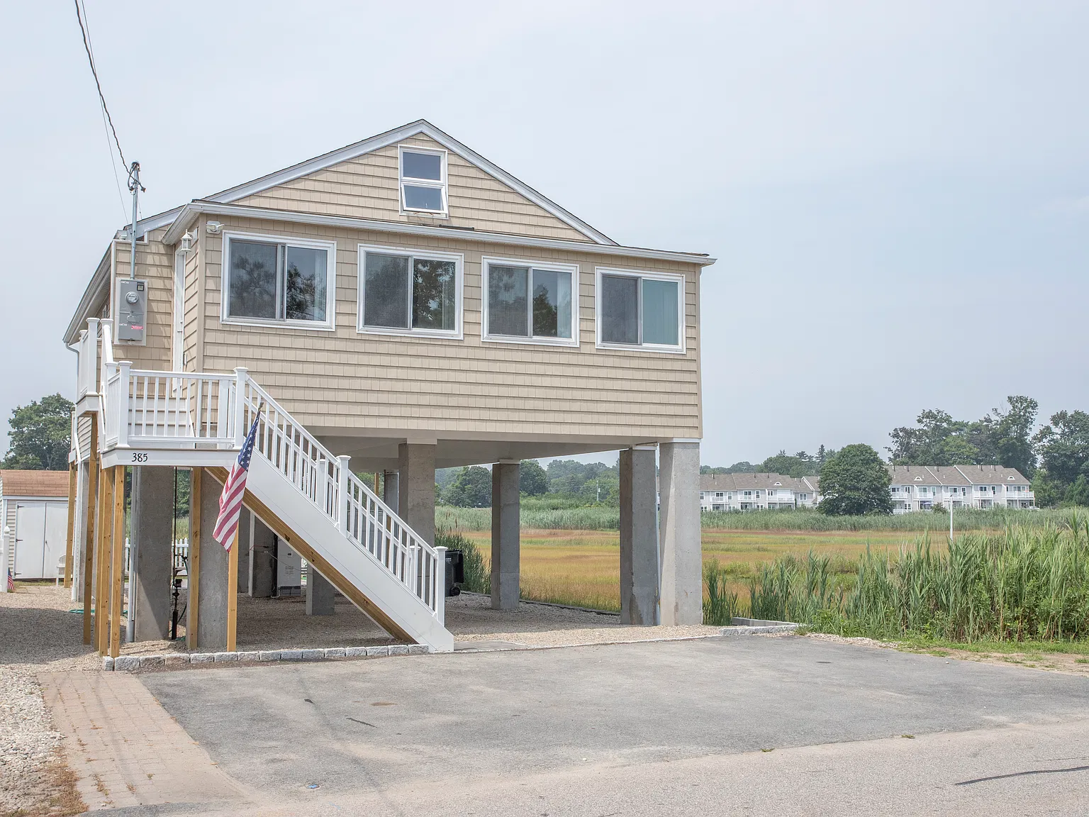 3 bed, 1260 sqft, $2,000 — Photo 2