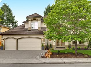 3870 NW Banff Dr, Portland, OR 97229