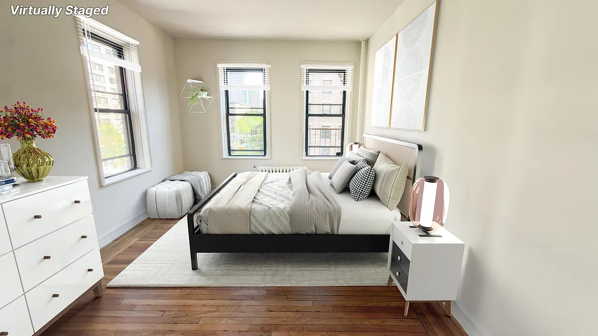 Building Photo - 214 W 96th St #4J
