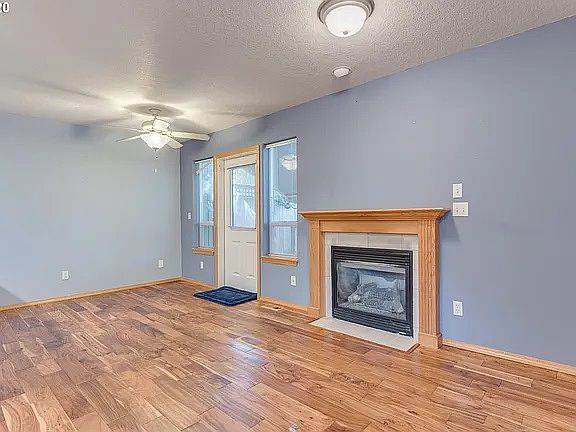4th image of 765 SE 8th Ave