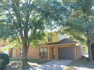 509 Country Meadow Ln, Belleville, IL 62221