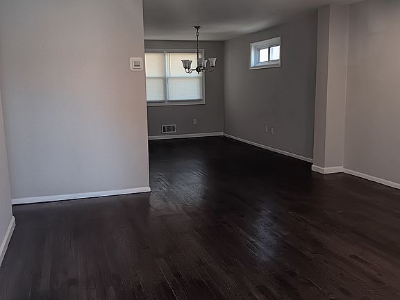 4th image of 1008 Foxridge Ln