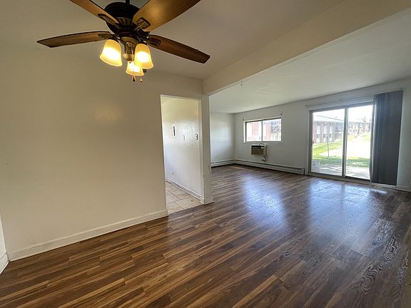 5th image of 685 E Fullerton Ave APT 105