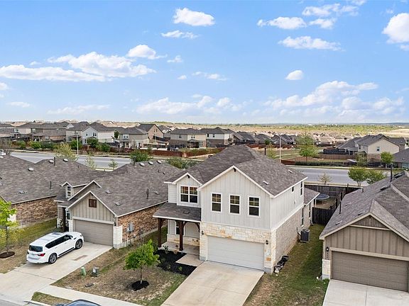 3rd image of 290 Bayberry Cir