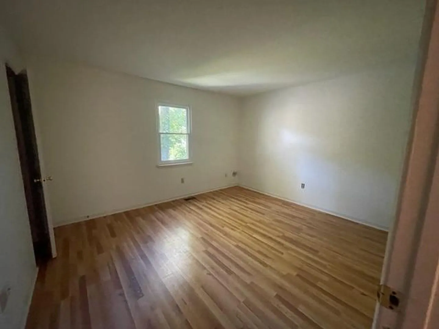 911-C West Chatham Street - Bev Roberts Rentals and Property Management — Photo 4