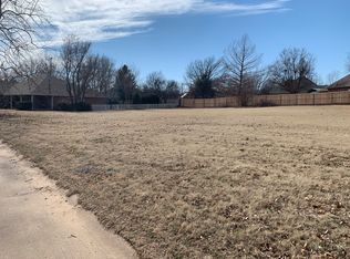 2210 Willowmere Rd, Enid, OK 73703