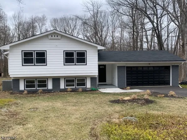 14 Sandt Ln, Washington Twp., NJ 07853