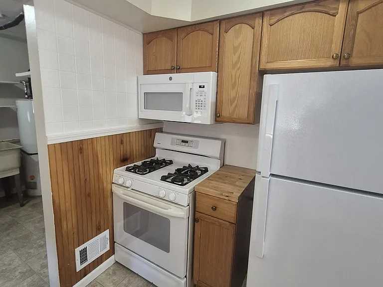 11252 Ziegler St — Photo 22
