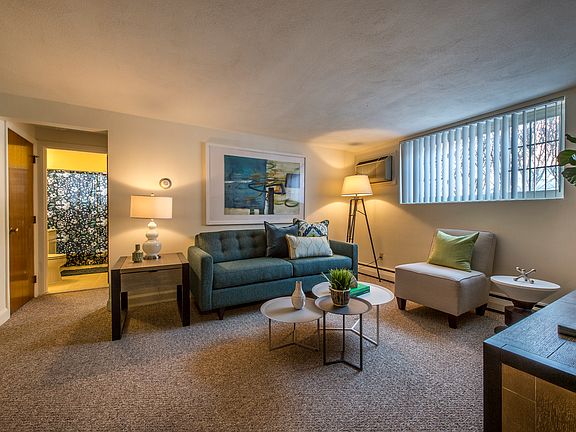 4th image of 8 Brattle Dr APT 1
