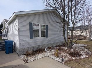 8 Brookfield, Swartz Creek, MI 48473