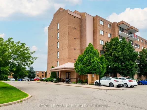 16 4th St #67, Orangeville, ON L9W 4N7