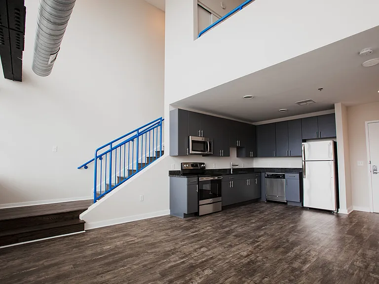 225 N Calvert — Photo 38