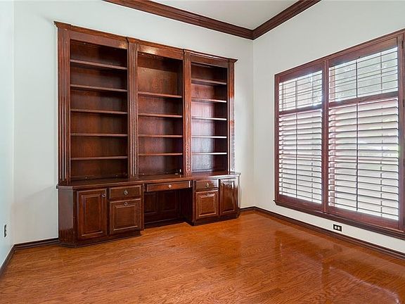 4th image of 6913 Admirals Cove Ct