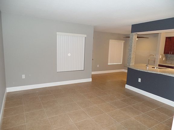 4th image of 2405 NW 33rd St APT 1209