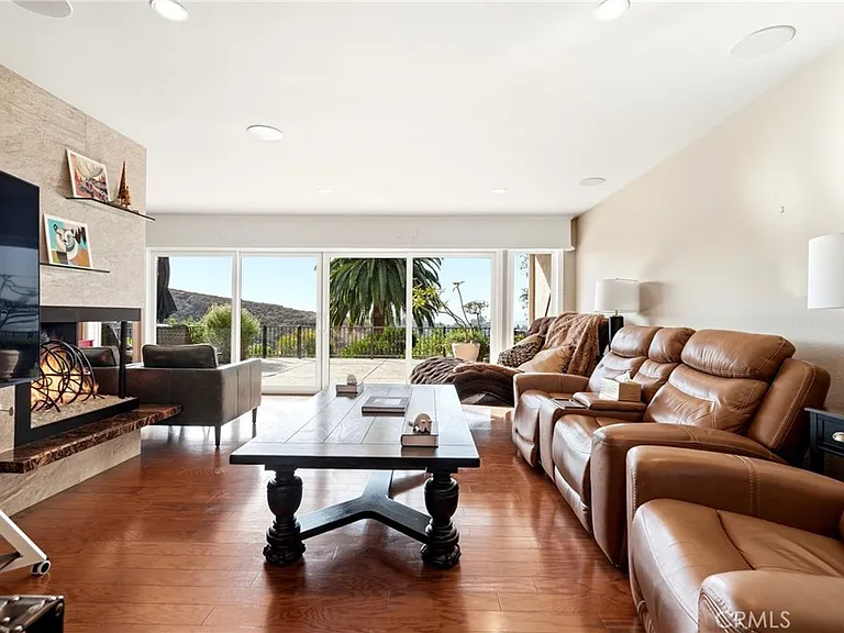 2235 El Capitan Dr — Photo 16