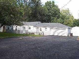 2nd image of 1533 Eastgate Rd
