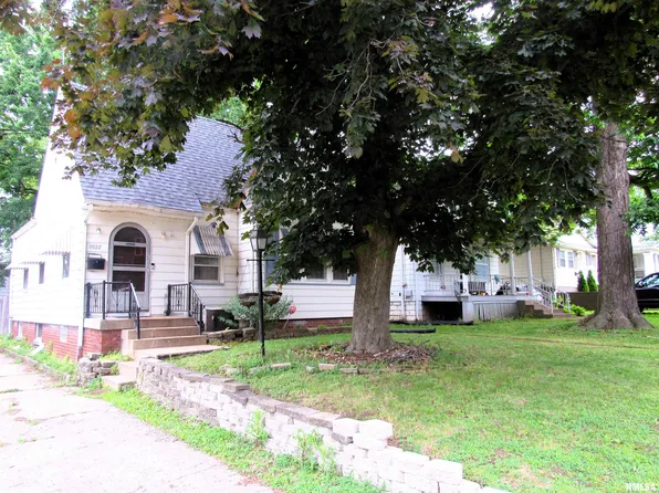 1027 E Maywood Ave, Peoria, IL 61603