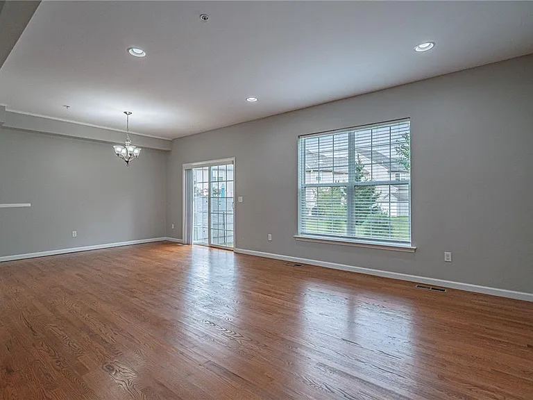 253 Milkweed Dr — Photo 14