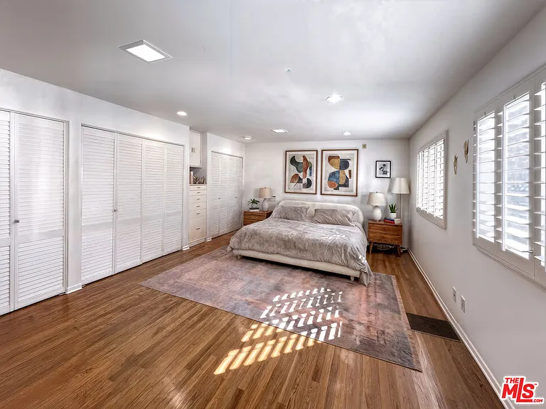 1903 Holmby Ave — Photo 12