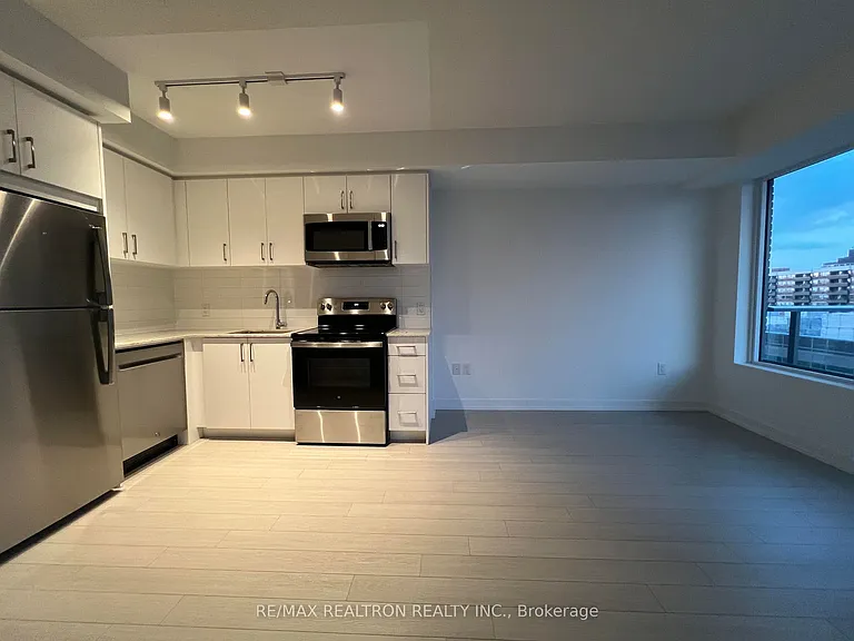 4010 Eglinton Ave W #1012 — Photo 9