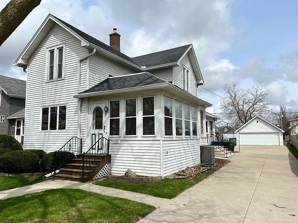 222 W 15th Ave, Oshkosh, WI 54902 Zillow