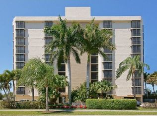 9653 Gulf Shore Dr APT 103, Naples, FL 34108