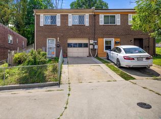 4449 B St SE, Washington, DC 20019