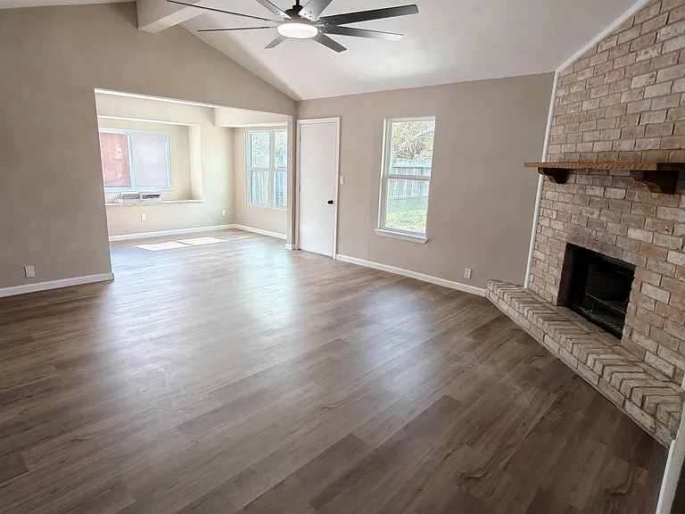 2817 Sage Brush Dr — Photo 3