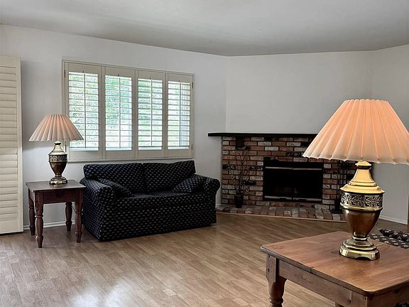 4th image of 3754 Cameo Dr