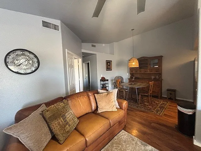 969 W Kenwood Ave #B — Photo 5