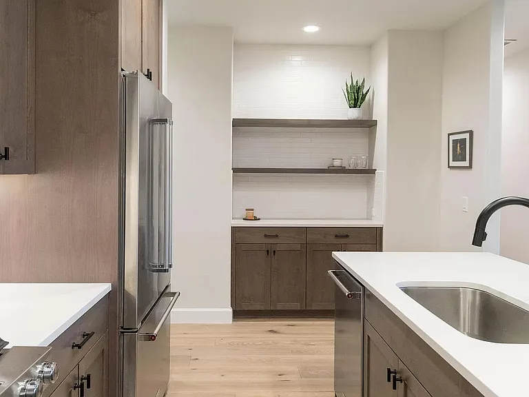2705 Crossing Dr #2 — Photo 8