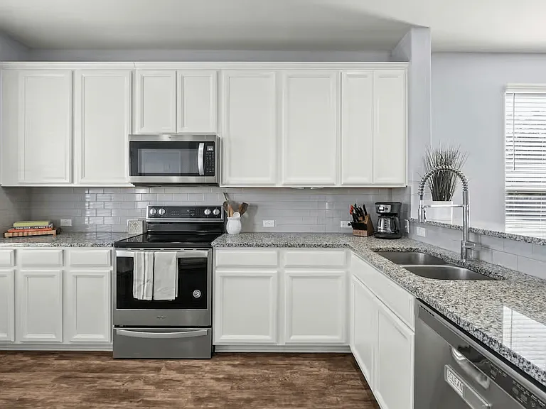 512 Hummingbird Ln — Photo 3