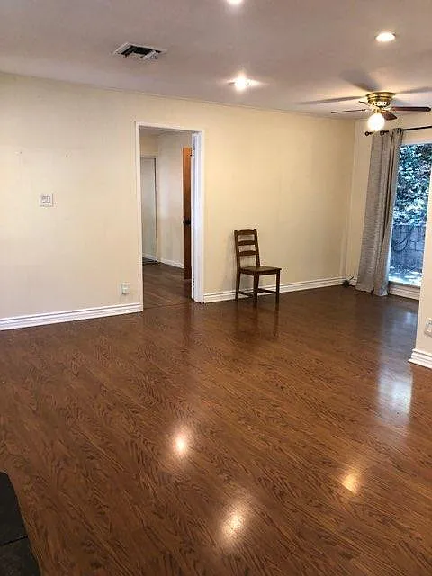 3 bed, 1692 sqft, $4,285 — Photo 2