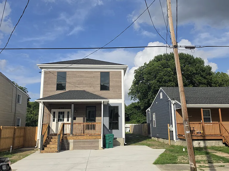 479 Byrne St — Photo 16