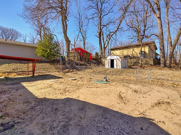 5th image of 4290 NW 11th St