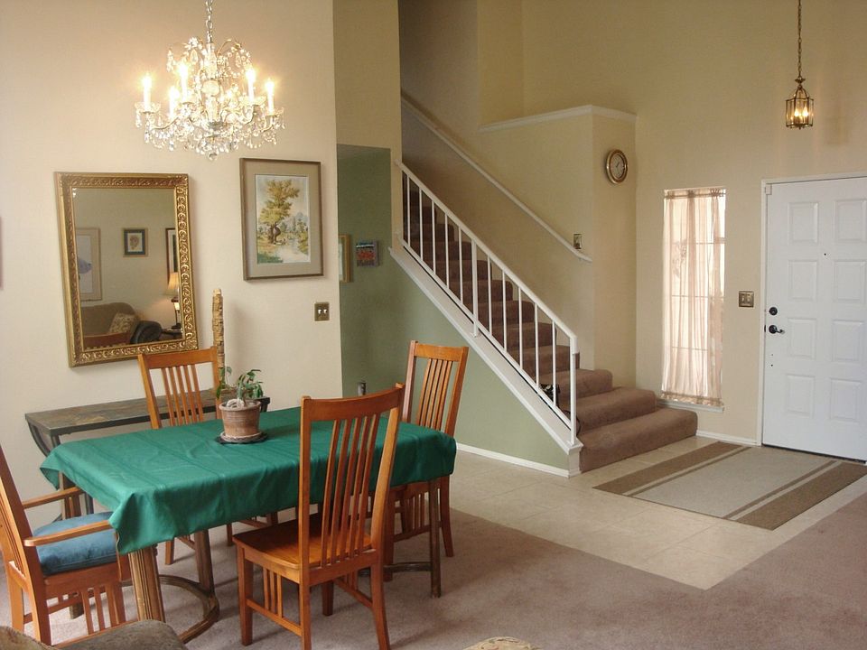 2nd image of 640 Carnation Pl