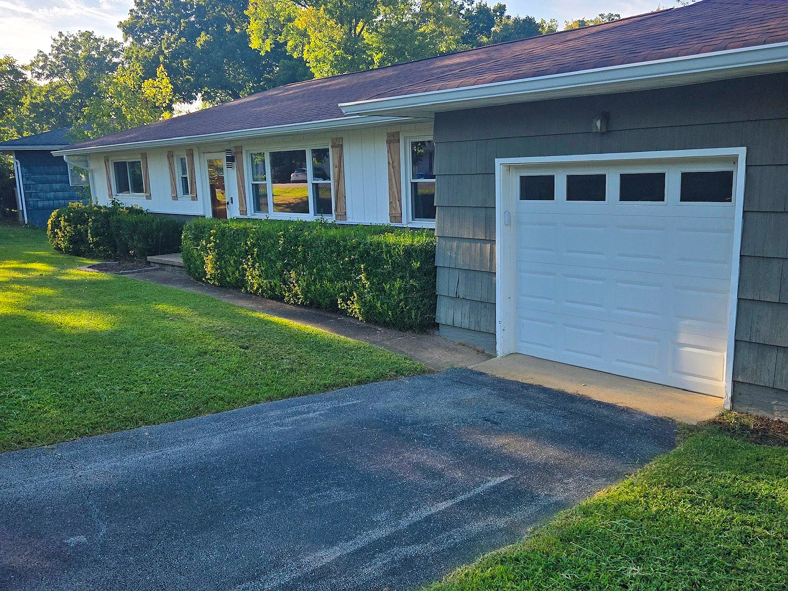3 bed, 1374 sqft, $2,300 — Photo 3