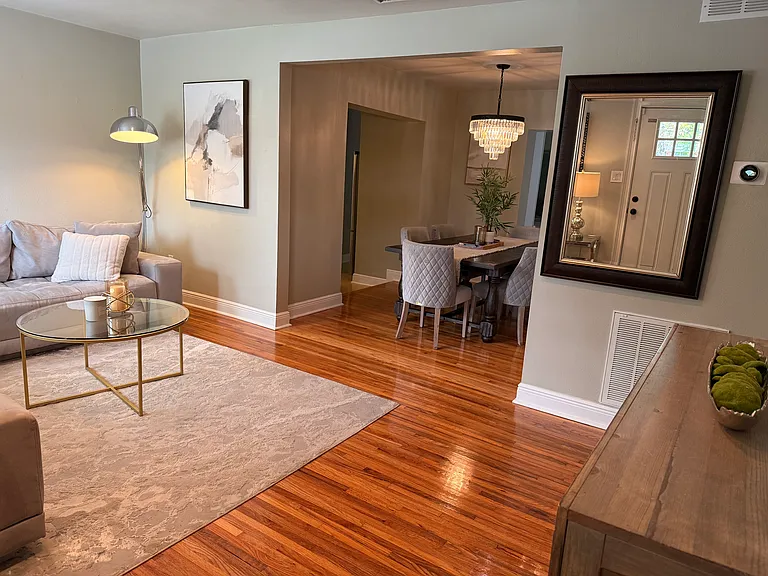 4202 W Palmira Ave — Photo 5