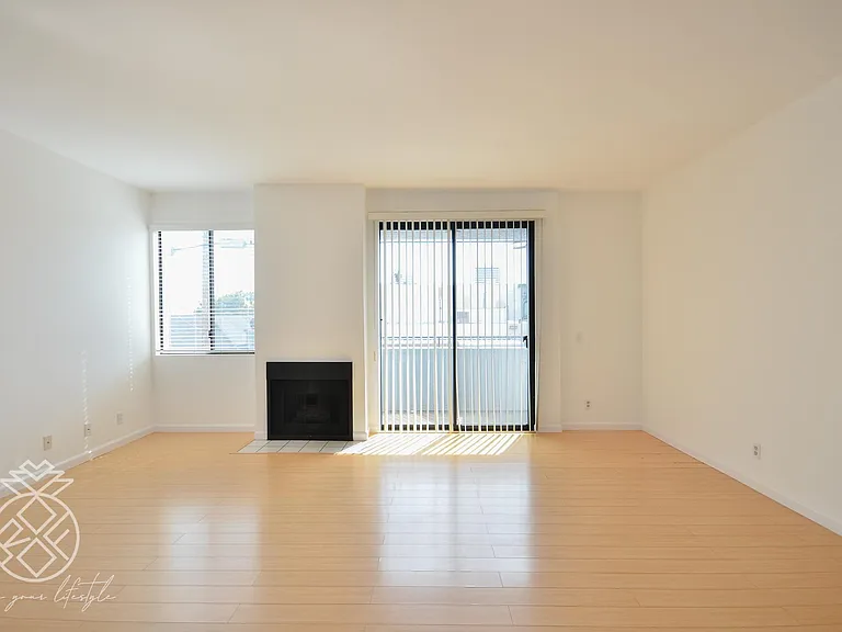 1727 Glendon Ave #104 — Photo 14