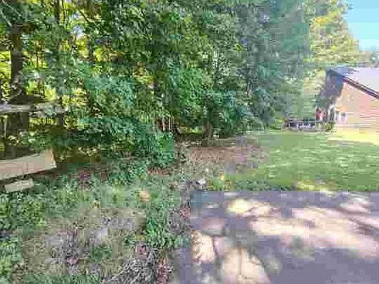 5th image of 68051 Stoecker Ln