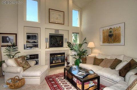5th image of 3362 Larkspur Dr