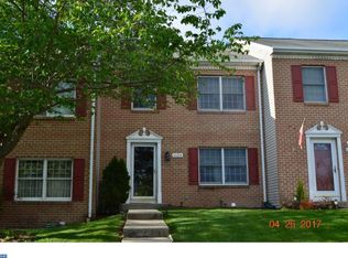 1123 Meadowbrook Ln, Perkiomenville, PA 18074