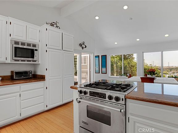 4th image of 477 35th St