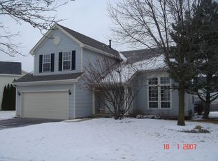 4695 Green Bridge Ln, Hanover Park, IL 60133